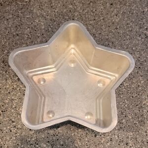 VINTAGE Star-Shaped Silver Tin Baking Pan